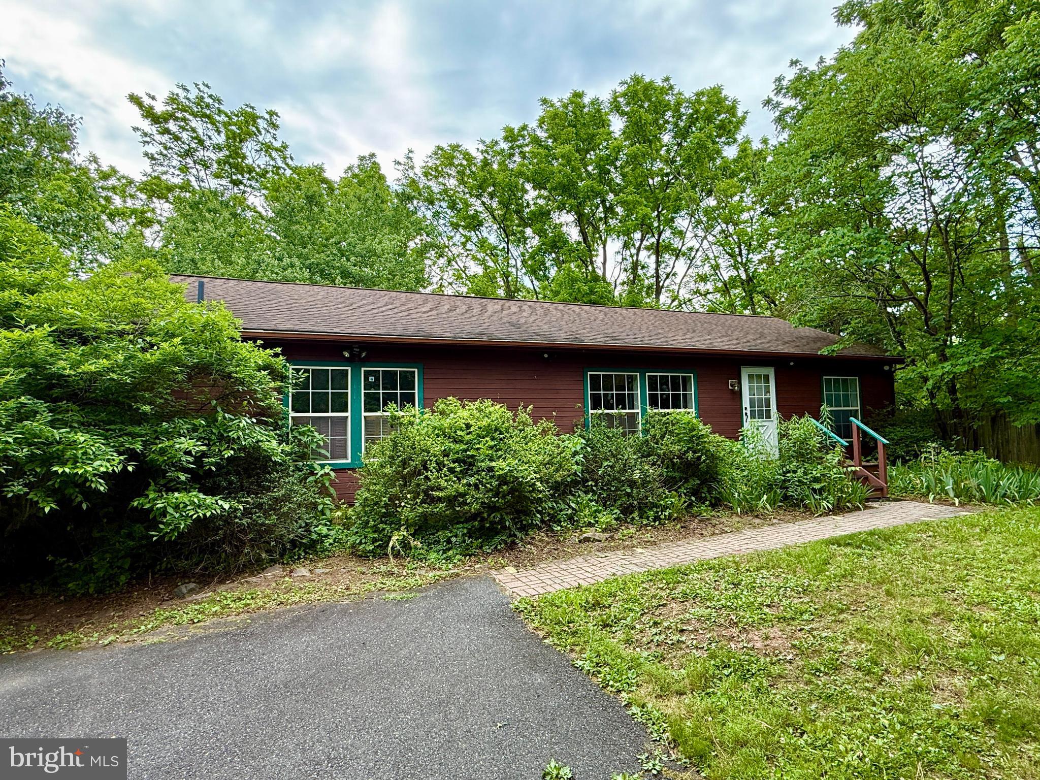 242 Congo-Niantic Road Barto, PA 19504 - Photo 28 of 29 Exterior Front
