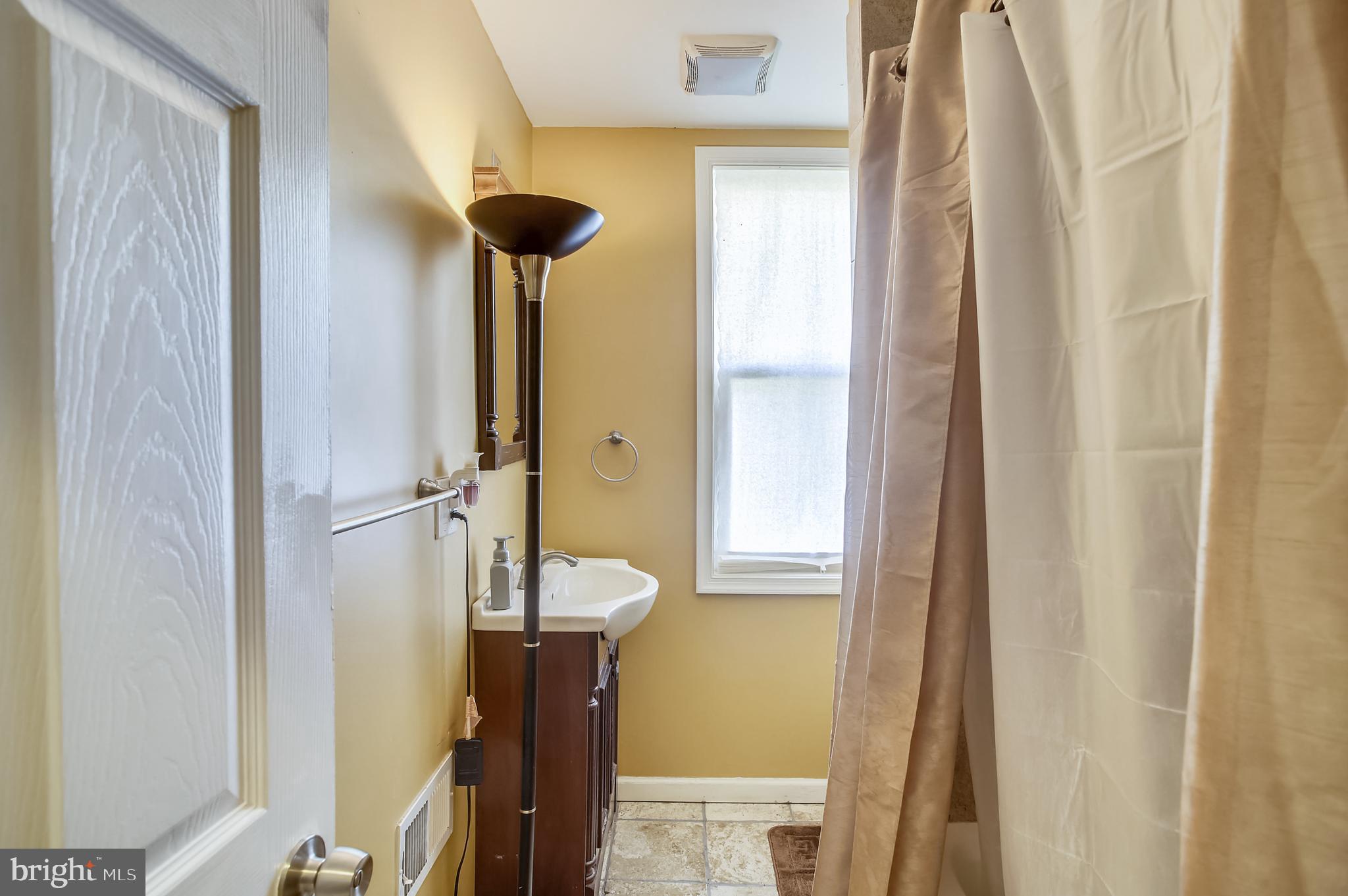 2804 Allendale Road Baltimore, MD 21216 - Photo 16 of 29