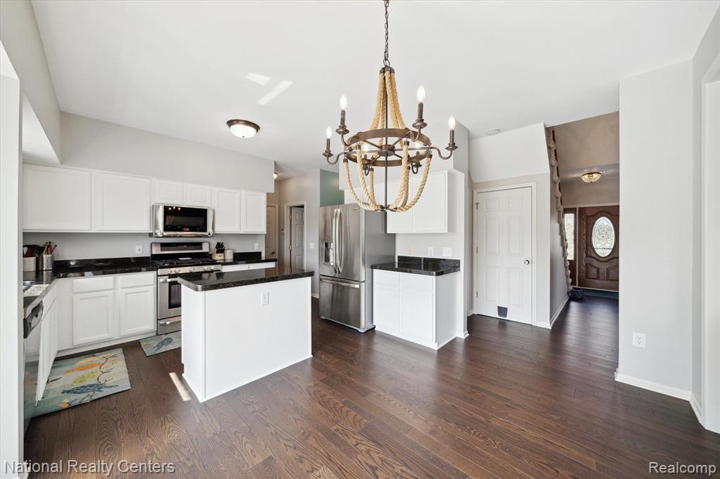 44559 Cherry Hill Road Canton, MI 48188 - Photo 19 of 50 Gallery Image 19