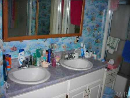 9491 American Farms Road Milton, FL 32583 - Photo 7 of 10 Master Bath