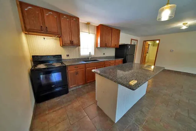 $164,500 | 301 Foxcroft Road, Houlton, ME 04730