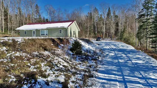 $164,500 | 301 Foxcroft Road, Houlton, ME 04730