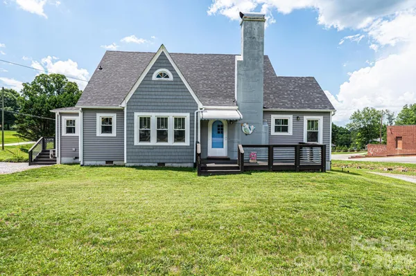 $299,000 | 601 Malcolm Boulevard, Connelly Springs, NC 28612