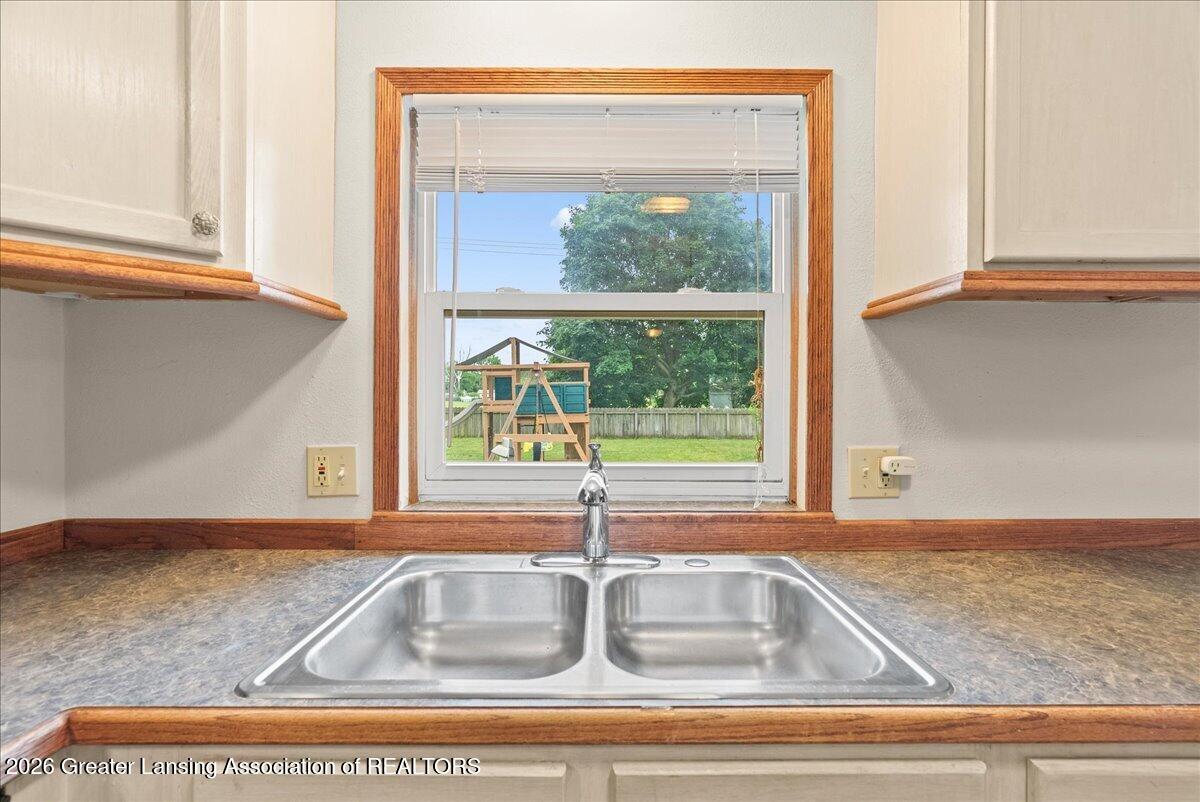 3261 Hepfer Road Lansing, MI 48911 - Photo 21 of 43 23-Media Jett - 36