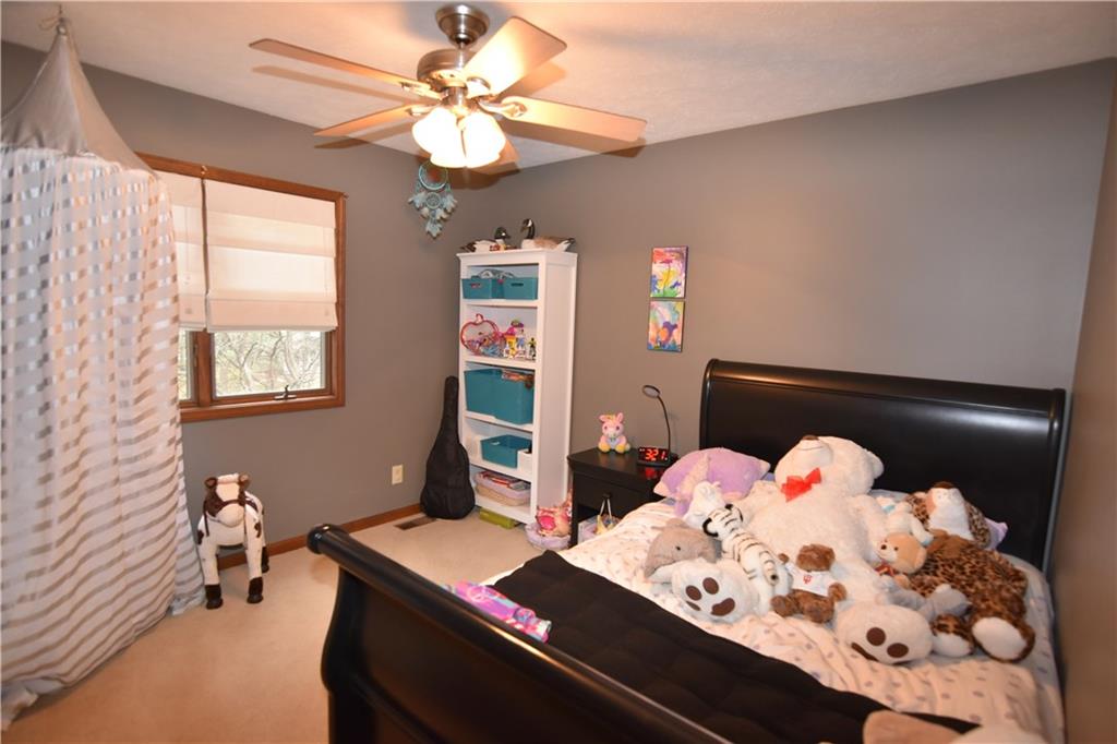 682 Ridgeview Lane Columbus, IN 47201 - Photo 14 of 18 Gallery Image 14