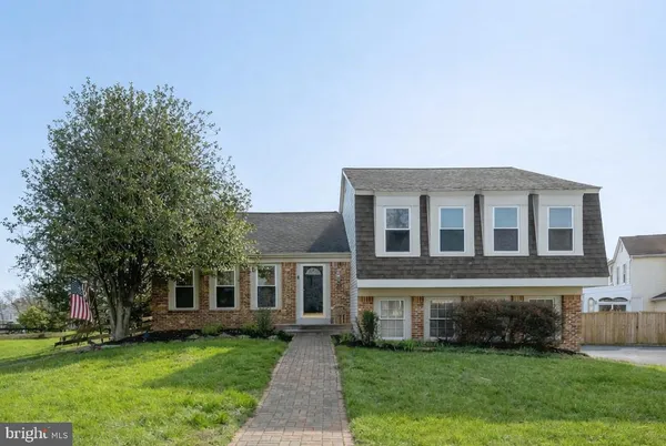 $770,000 | 4319 General Kearny Court, Chantilly, VA 20151