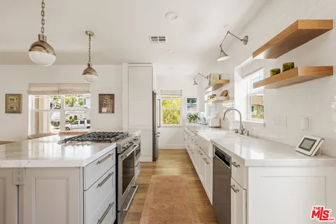 $1,595,000 | 6332 West 84th Place, Los Angeles, CA 90045