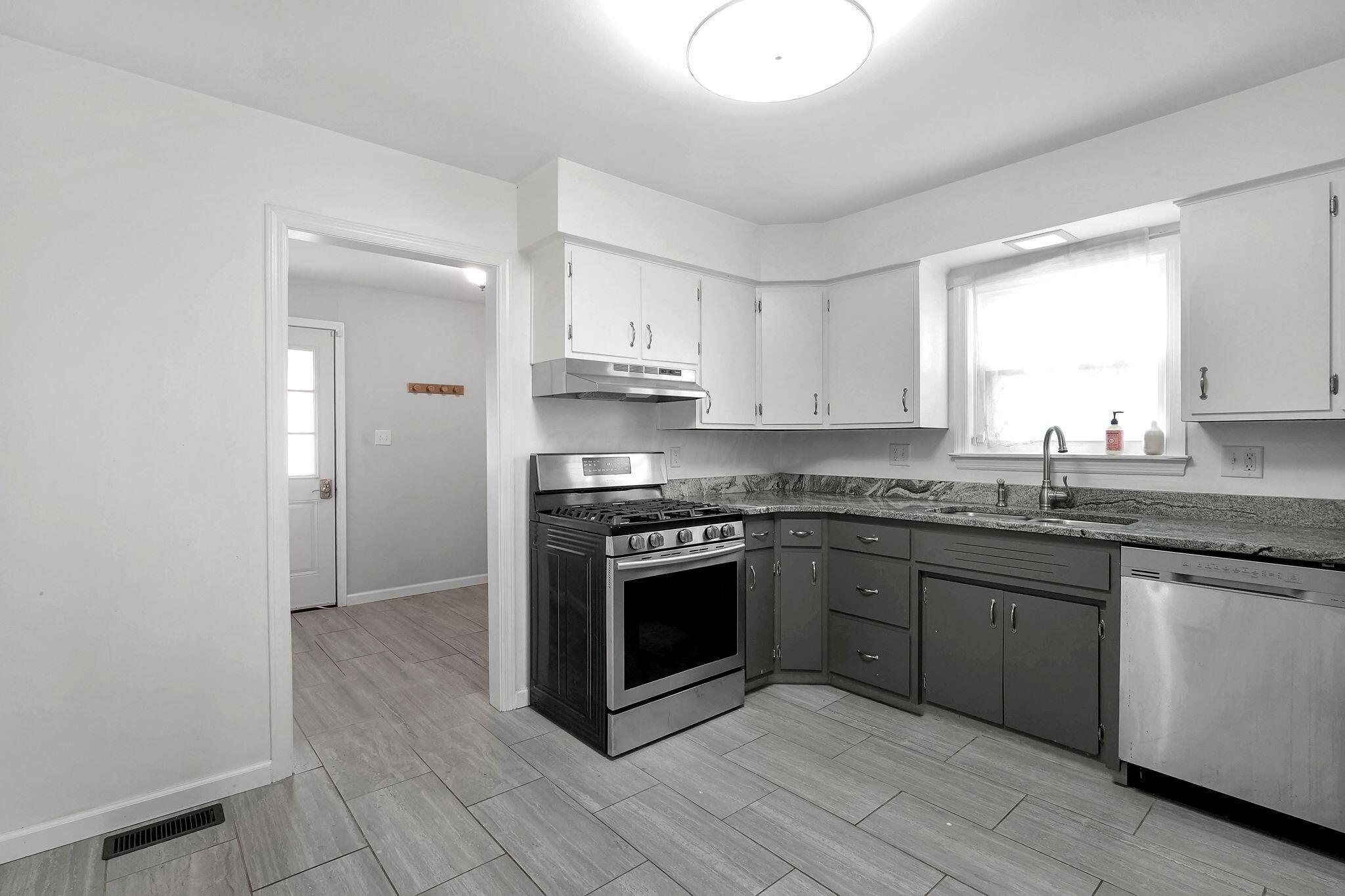 814 Chestershire Road Columbus, OH 43204 - Photo 12 of 51 11-web-or-mls-814-chestershire-rd