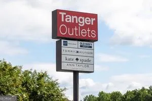 $349,990 | 404 Satilla Court, Locust Grove, GA 30248