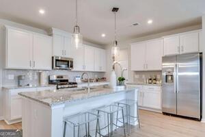 404 Satilla Court Locust Grove, GA 30248 - Photo 4 of 33