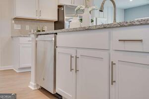 404 Satilla Court Locust Grove, GA 30248 - Photo 9 of 33