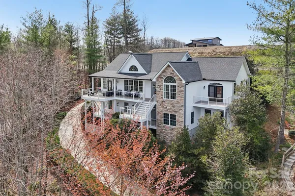 $975,000 | 1409 Woodsong Drive, Hendersonville, NC 28791