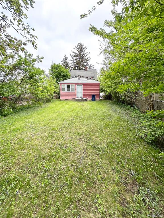 2317 Flushing Road Flint, MI 48504 - Photo 3 of 16