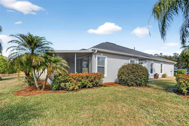 $297,500 | 7403 Surrey Wood Lane, Apollo Beach, FL 33572