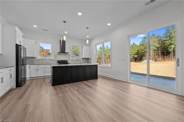 $699,000 | 1168 Riverside Drive, Lexington, NC 27292