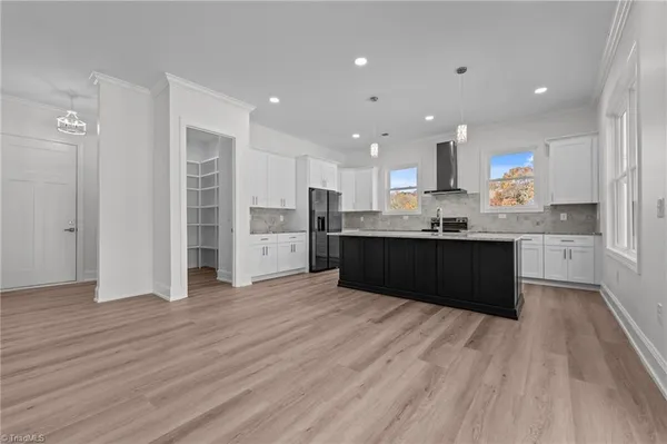 $698,900 | 1168 Riverside Drive, Lexington, NC 27292