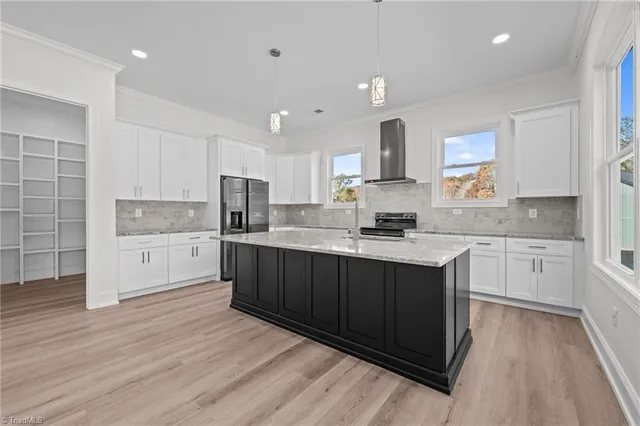 $699,000 | 1168 Riverside Drive, Lexington, NC 27292