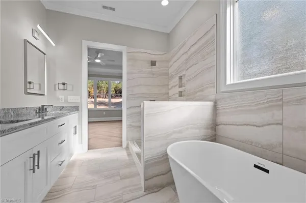 $698,900 | 1168 Riverside Drive, Lexington, NC 27292