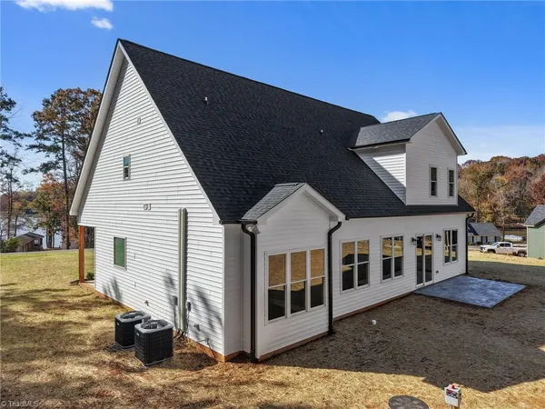 $698,900 | 1168 Riverside Drive, Lexington, NC 27292