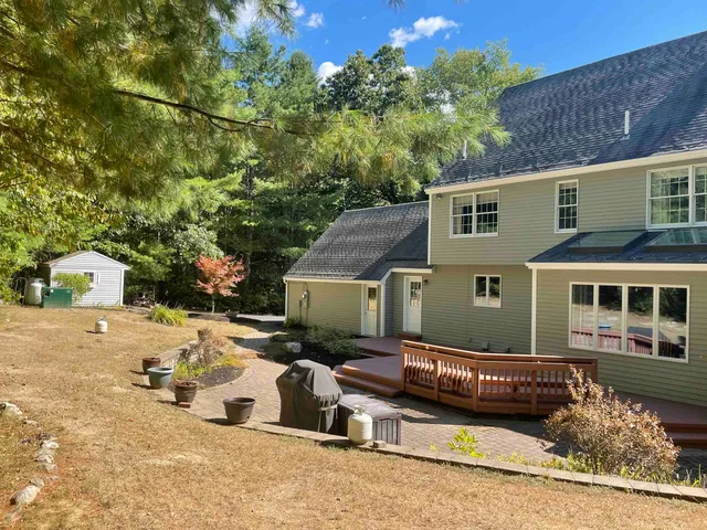 $850,000 | 2 Toon Lane, Lee, NH 03861