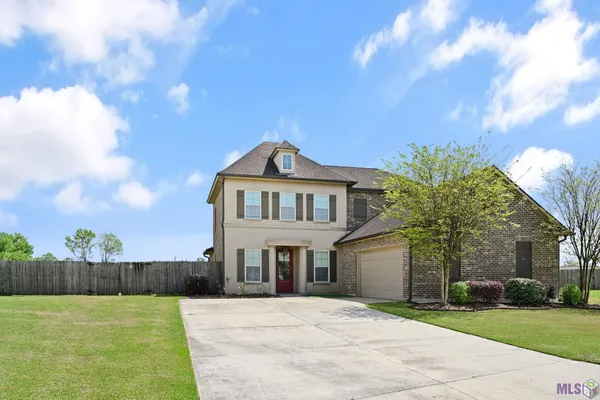 $510,000 | 16352 Anna Belle Drive, Prairieville, LA 70769