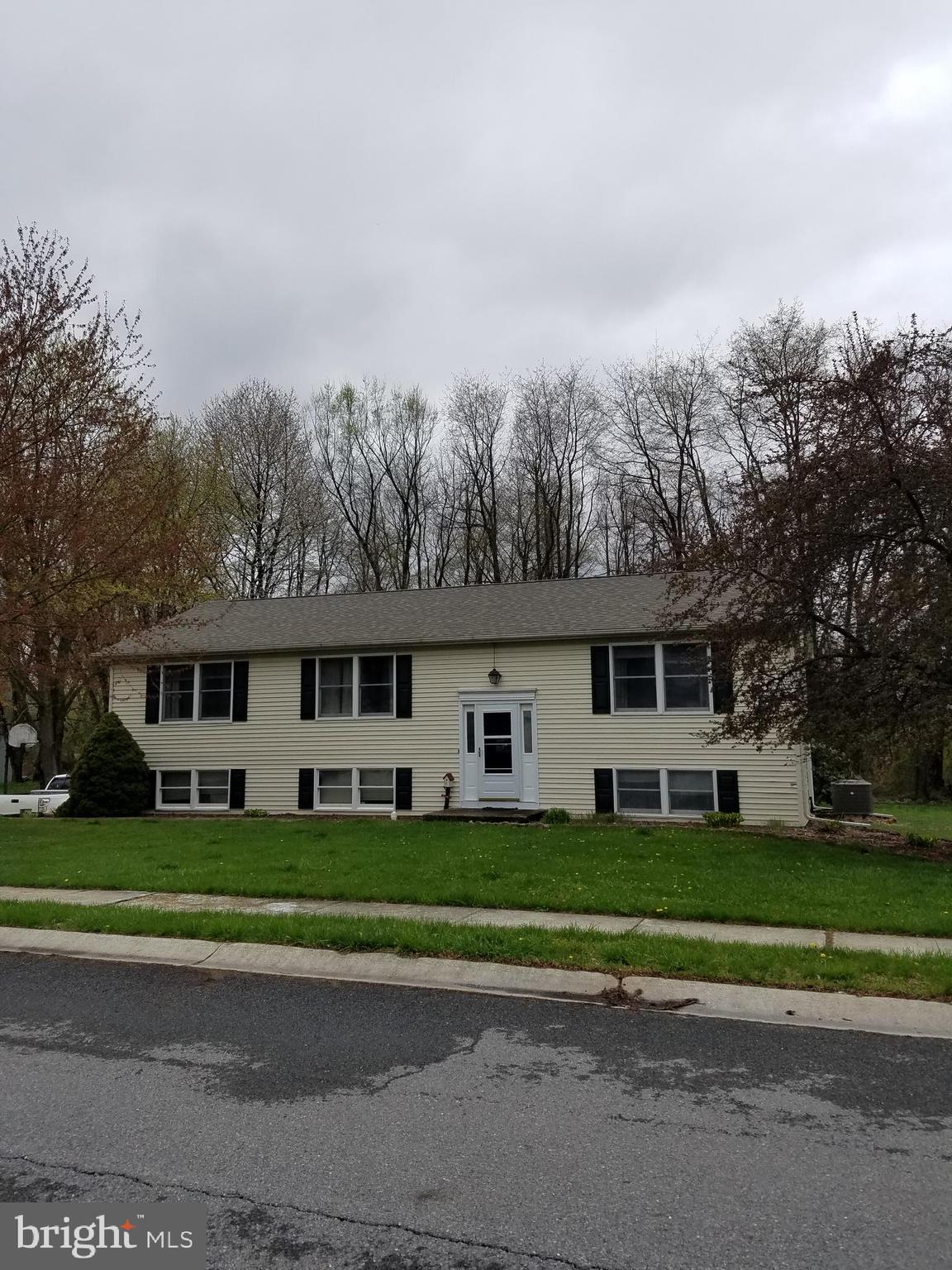 12 Raspberry Drive Mechanicsburg, PA 17050 - Photo 1 of 9 Gallery Image 1