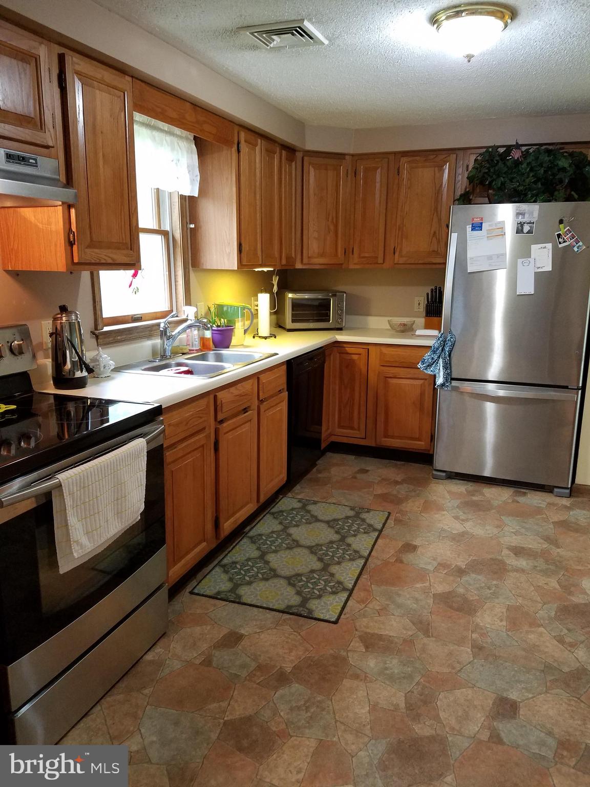 12 Raspberry Drive Mechanicsburg, PA 17050 - Photo 6 of 9 Gallery Image 6