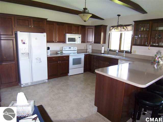 1923 North Mission Road Mount Pleasant, MI 48858 - Photo 3 of 20 1774127-2.JPG