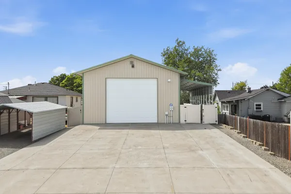 $299,999 | 4218 North Maple Street, Spokane, WA 99205