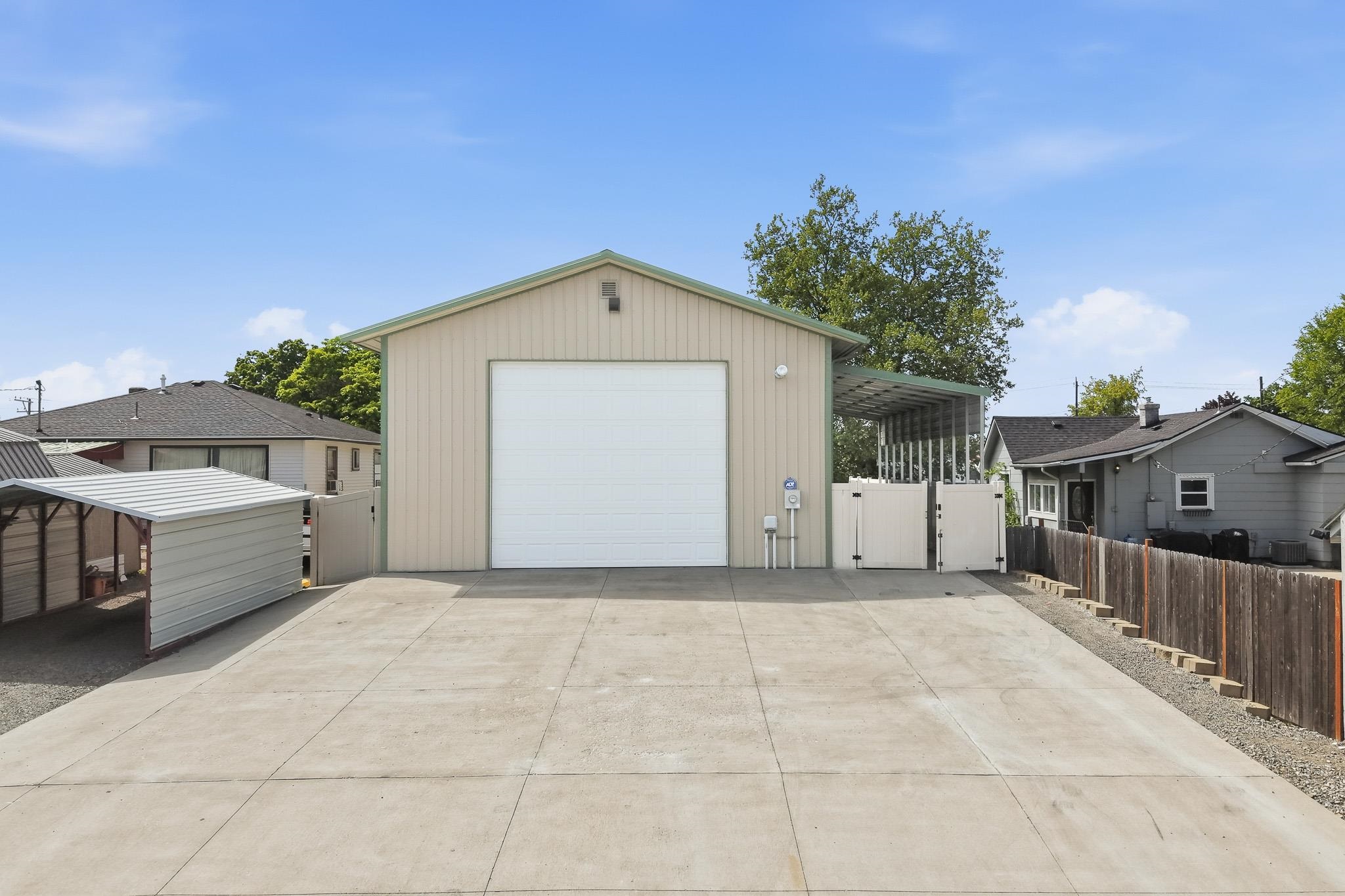 4218 North Maple Street Spokane, WA 99205 - Photo 1 of 45