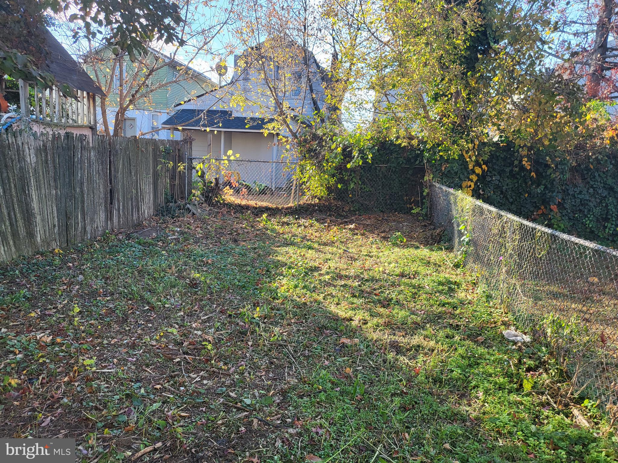 57 New Cedar Lane Hamilton, NJ 08610 - Photo 9 of 9 a backyard of a house with lots of green space