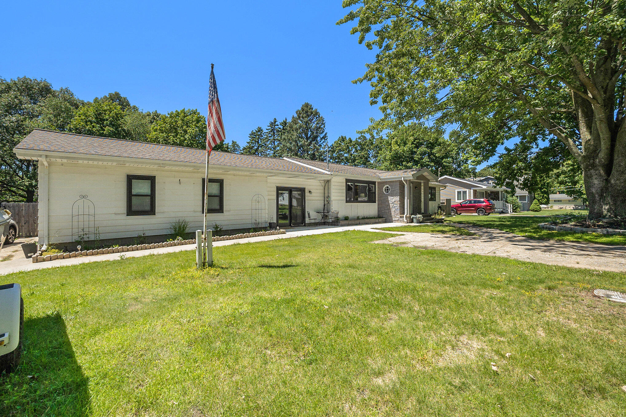 1173 North Ellis Road Ludington, MI 49431 - Photo 20 of 31 003_42a8005-3