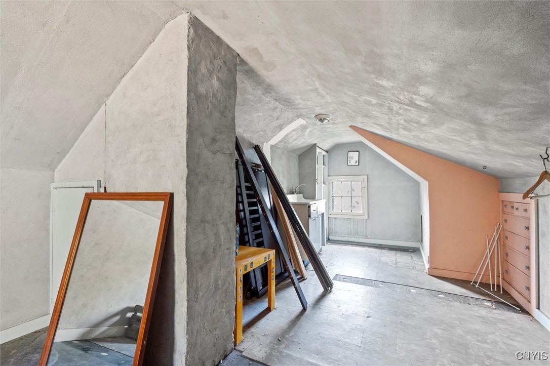 114 Phelps Place Syracuse, NY 13205 - Photo 27 of 31