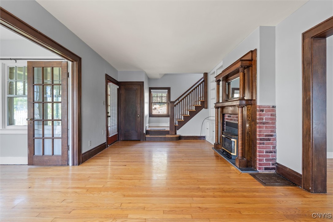 114 Phelps Place Syracuse, NY 13205 - Photo 4 of 31