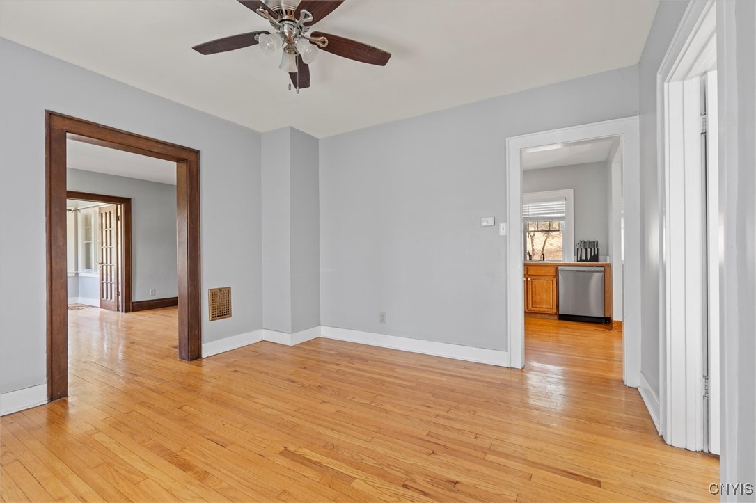 114 Phelps Place Syracuse, NY 13205 - Photo 10 of 31