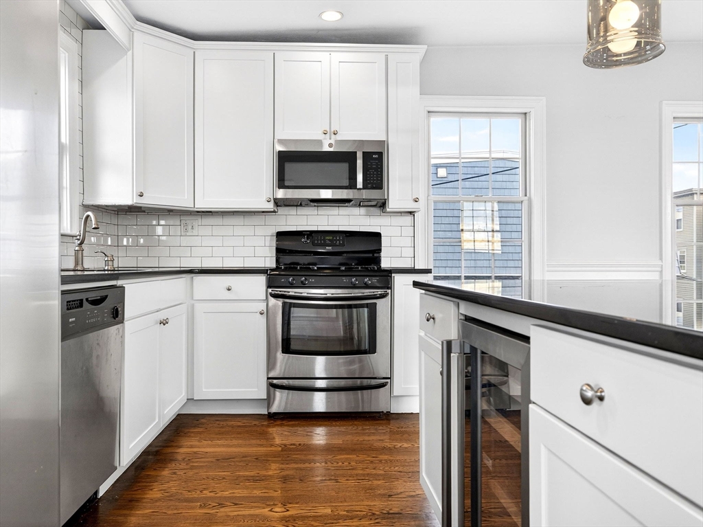 155 H Street, Unit 2 Boston, MA 02127 - Photo 4 of 21