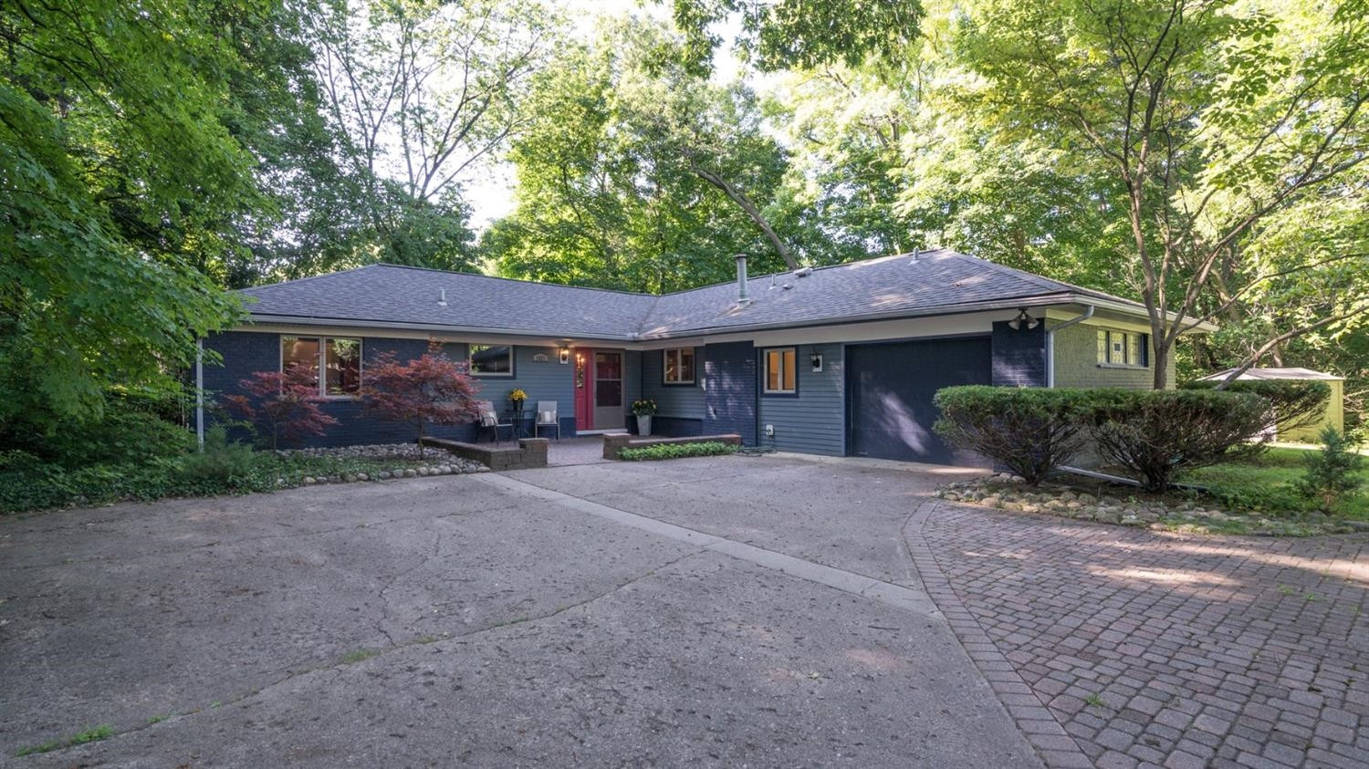 1021 Robin Road Ann Arbor, MI 48103 - Photo 1 of 43 Photo 1