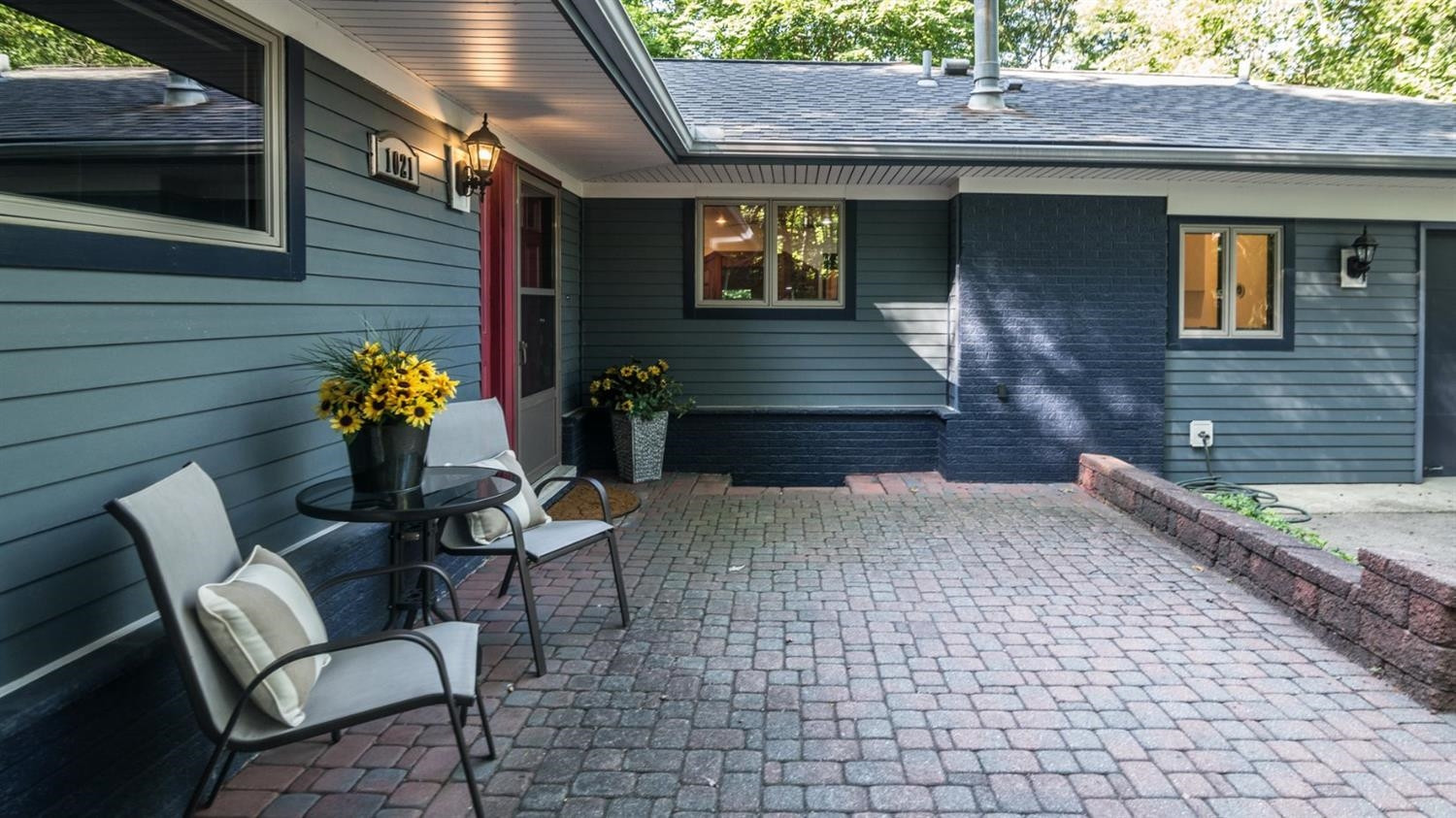 1021 Robin Road Ann Arbor, MI 48103 - Photo 4 of 43 Photo 4