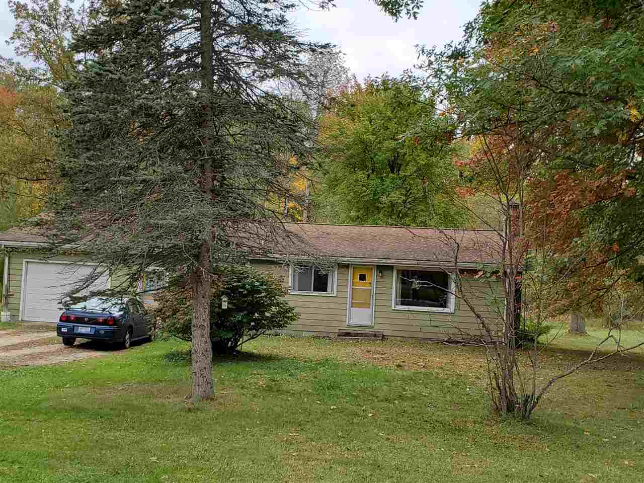 8265 Long Lake Road Hale, MI 48739 - Photo 2 of 32 1880609-1.JPG
