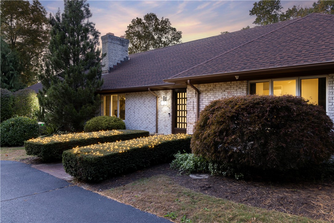 140 White Birch Circle Scituate, RI 02831 - Photo 4 of 50