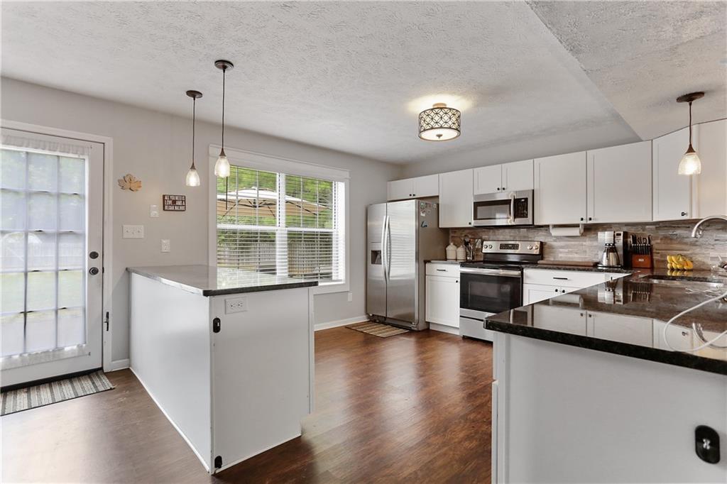 3054 Fry Road Greenwood, IN 46142 - Photo 11 of 30 Gallery Image 11