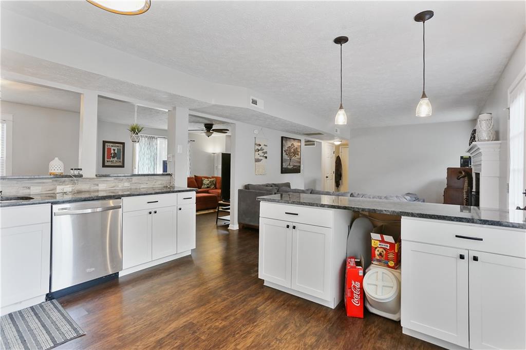 3054 Fry Road Greenwood, IN 46142 - Photo 12 of 30 Gallery Image 12