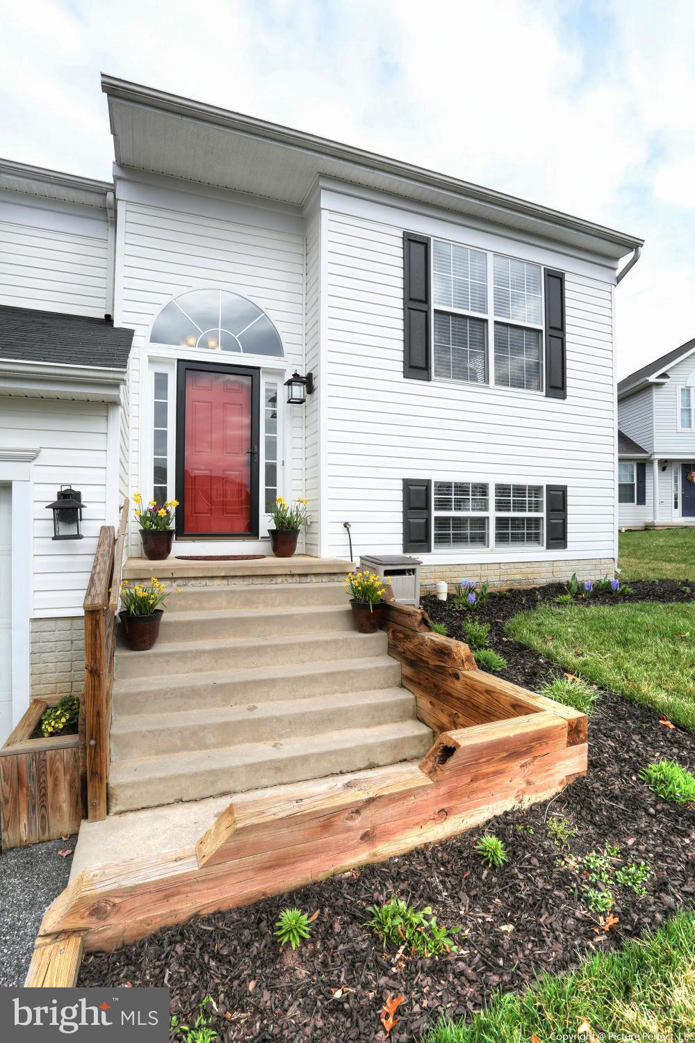 1756 Brookshire Run Point of Rocks, MD 21777 - Photo 28 of 30 Exterior (Front)