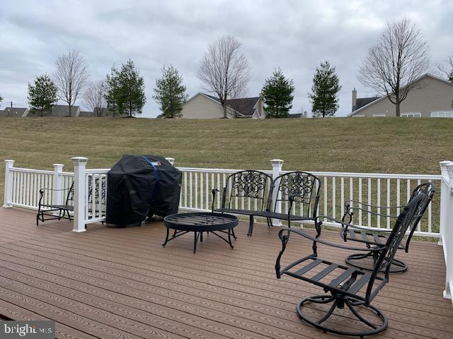 117 Davish Road Coatesville, PA 19320 - Photo 20 of 22 Expanded Composite Deck