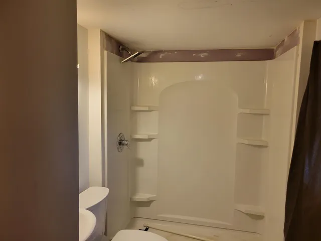 $99,900 | 819 East 7th Avenue, Winfield, KS 67156