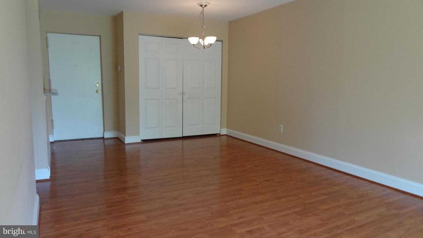 5805 P Royal Ridge Drive Springfield, VA 22152 - Photo 7 of 15