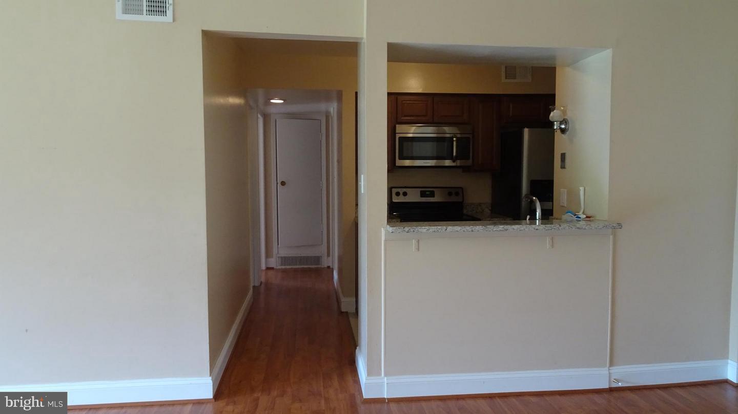 5805 P Royal Ridge Drive Springfield, VA 22152 - Photo 8 of 15