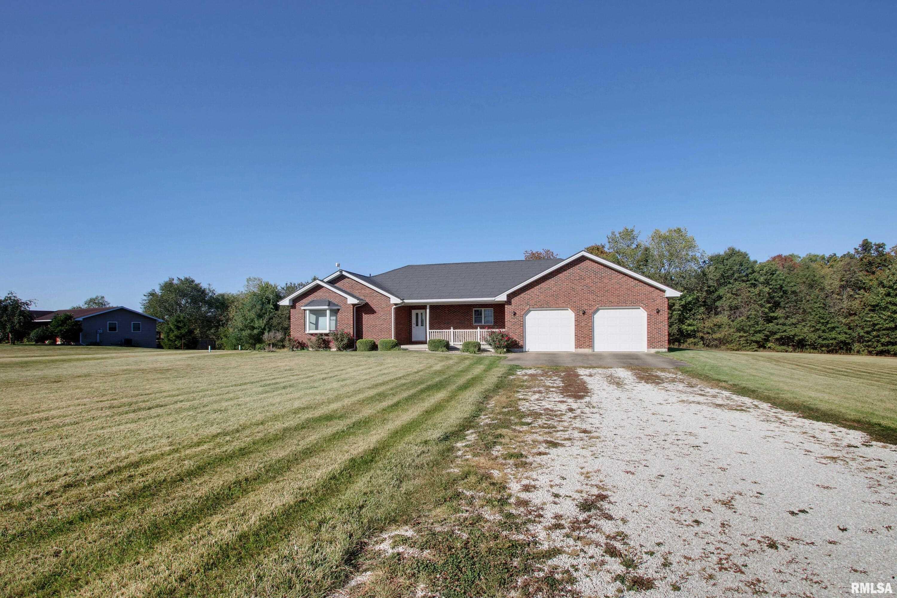 1235 East 2400th Place Camp Point, IL 62320 - Photo 2 of 25 Gallery Image 2
