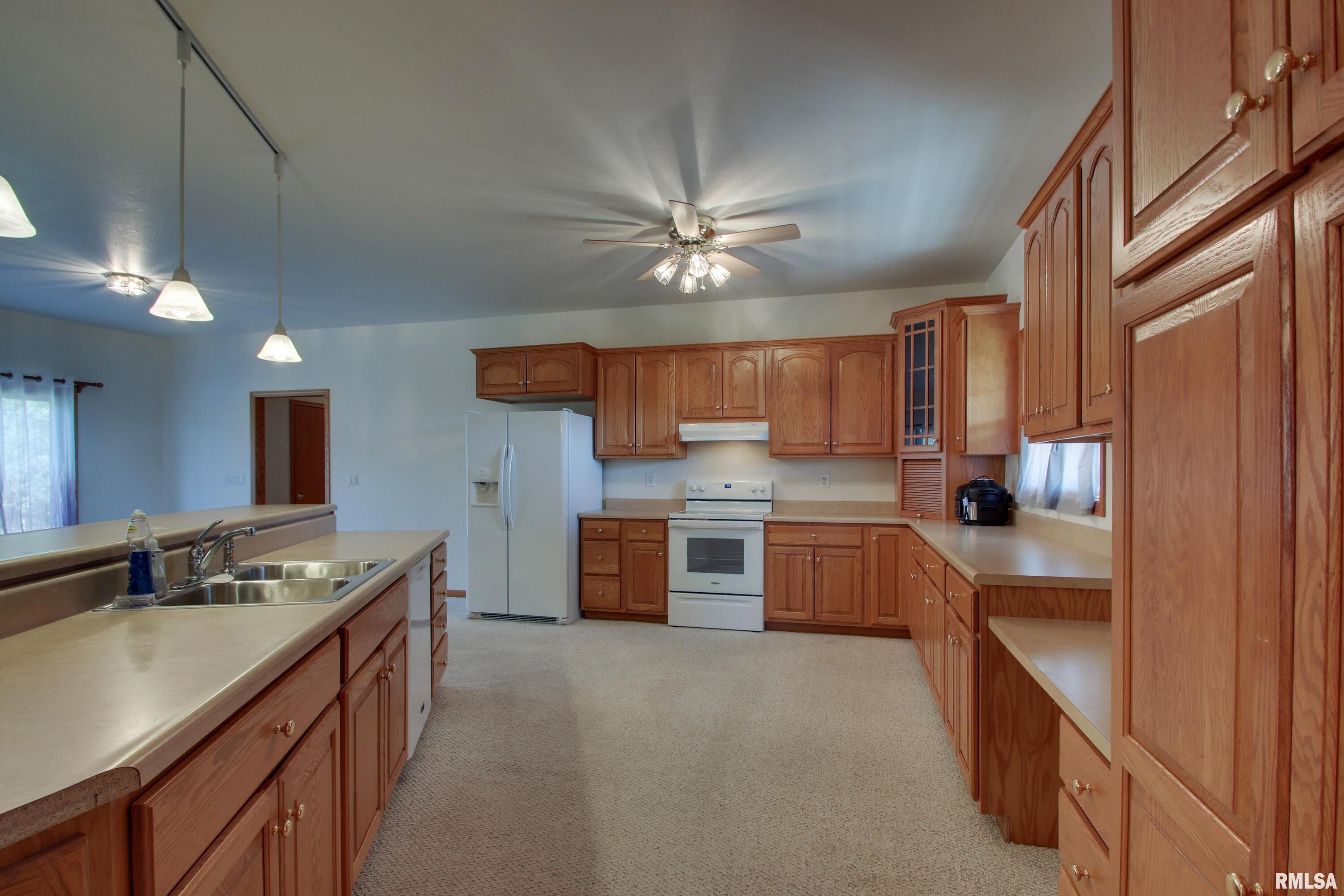 1235 East 2400th Place Camp Point, IL 62320 - Photo 3 of 25 Gallery Image 3