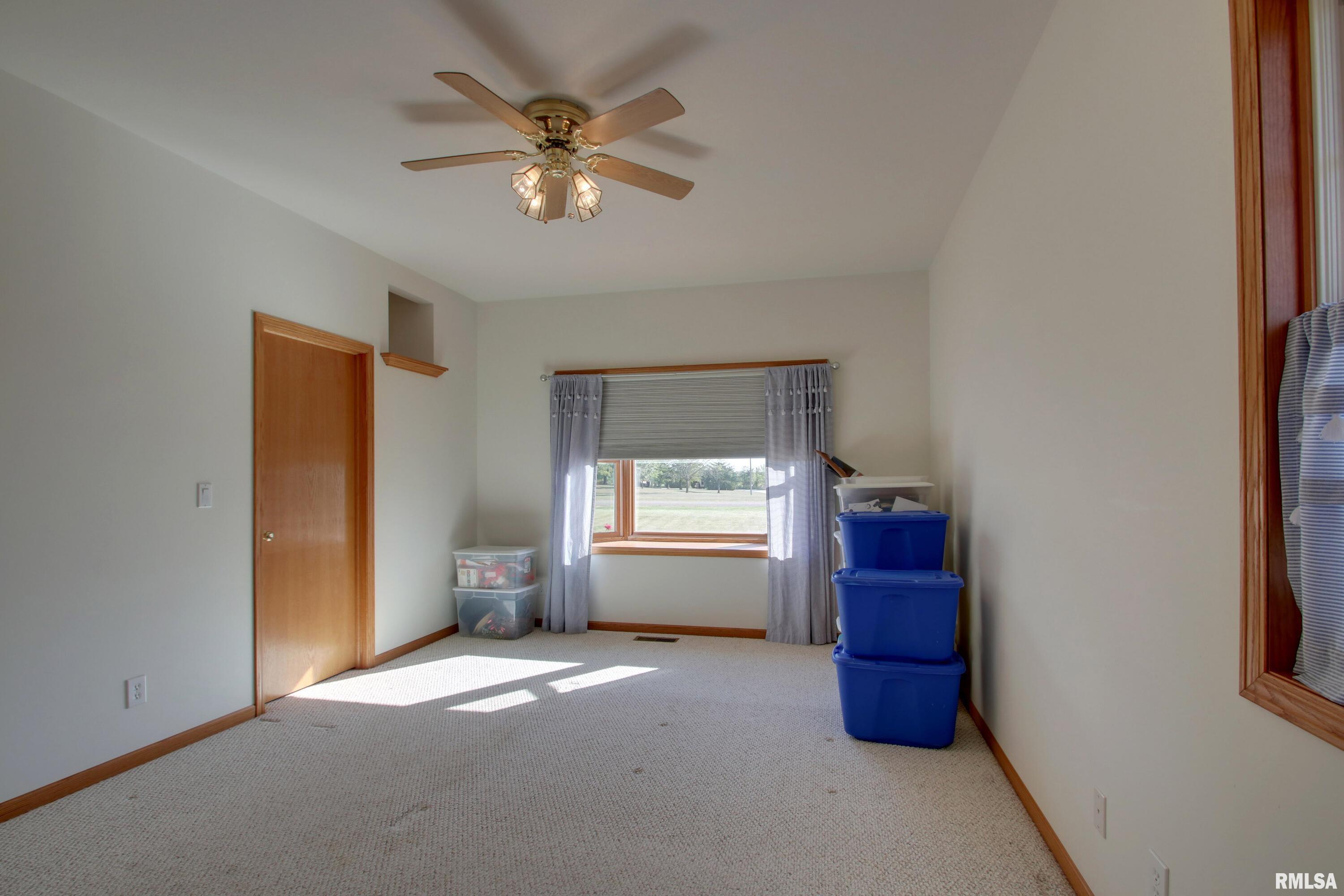 1235 East 2400th Place Camp Point, IL 62320 - Photo 10 of 25 Gallery Image 10